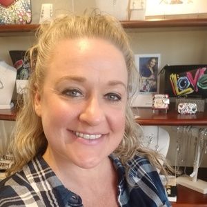 Meet your Posher, Mandy